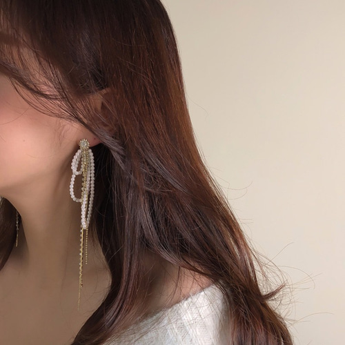 韓国ファッション ゴールドとパールのロングリボンピアス アクセサリー  