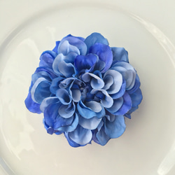 大麗花的簡單 2way 胸花（藍色） 第2張的照片