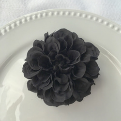 大麗花的簡單 2way 胸花（正裝黑色） 第1張的照片