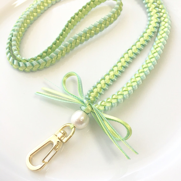 再販×8♡リボンレイのネックストラップ（グリーンミックス） ネック