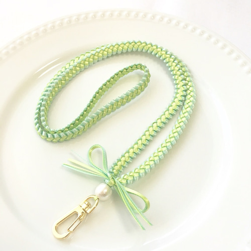 再販×8♡リボンレイのネックストラップ（グリーンミックス） ネック