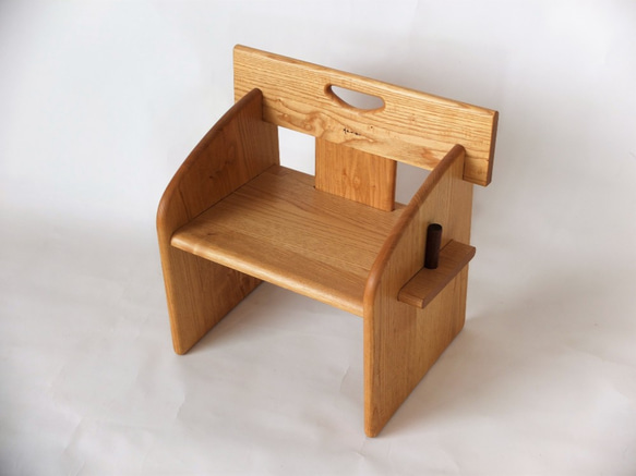 組み立て式子供椅子「ＣＨＯイス」 1枚目の画像