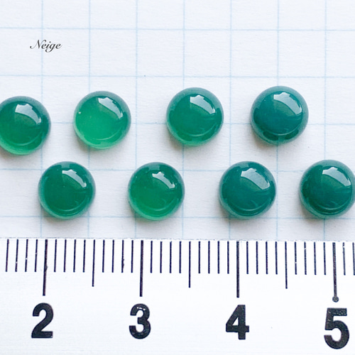 パリコレクション ラウンド グリーンオニキスAAA カボション6×6mm 天然石 4粒 その他