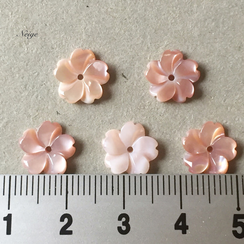 高品質ピンクシェル（白蝶貝）AAA フラワー 10mm 天然石 Neige
