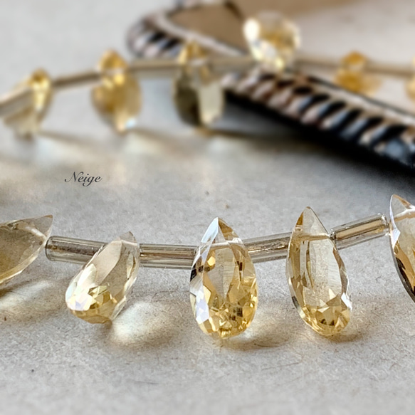 【11月誕生石】宝石質シトリンAAA　ペアシェイプ　ファセットカット１２×５×３mm 2枚目の画像