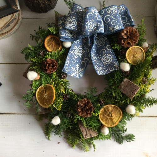 オレンジとブルーリボンのクリスマスリース♡ クリスマスリース リボン