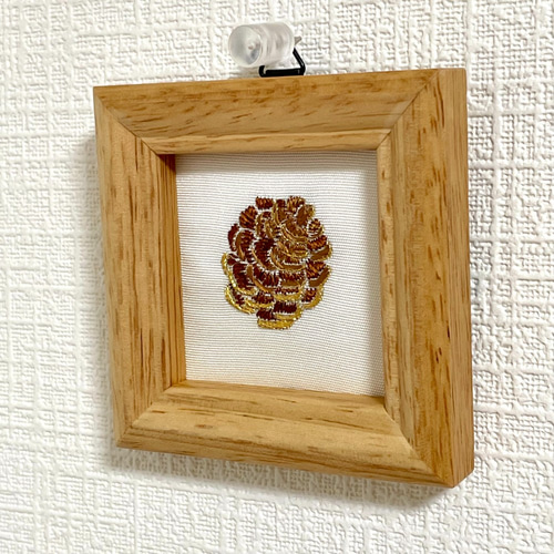 刺繍フレーム クリスマス 松ぼっくり 日本刺繍 壁飾り インテリア雑貨