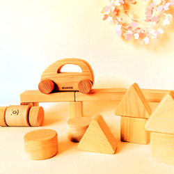 木製 ･ 赤ちゃん の おもちゃ セット(  積み木  と、ラトルと、くるま)【出産祝い】【ハーフバースデー】 13枚目の画像
