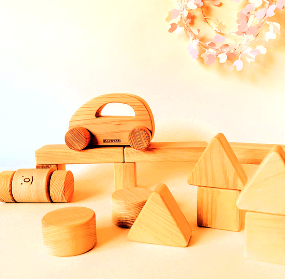 木製 ･ 赤ちゃん の おもちゃ セット(  積み木  と、ラトルと、くるま)【出産祝い】【ハーフバースデー】 13枚目の画像