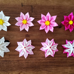 ＊折り紙　ピンク系4色　立体の花飾り(園・施設の壁面飾りなどに)　送料無料＊ 4枚目の画像