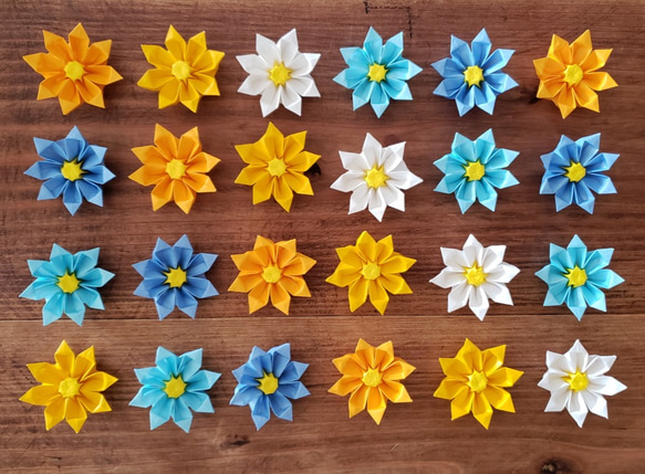 ＊折り紙　青・黄5色　立体の花飾り(園・施設の壁面飾りなどに)　送料無料＊ 2枚目の画像