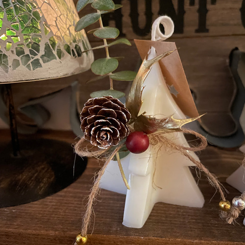 Xmas クリスマスツリー キャンドル ドライフラワー飾り付き 無料