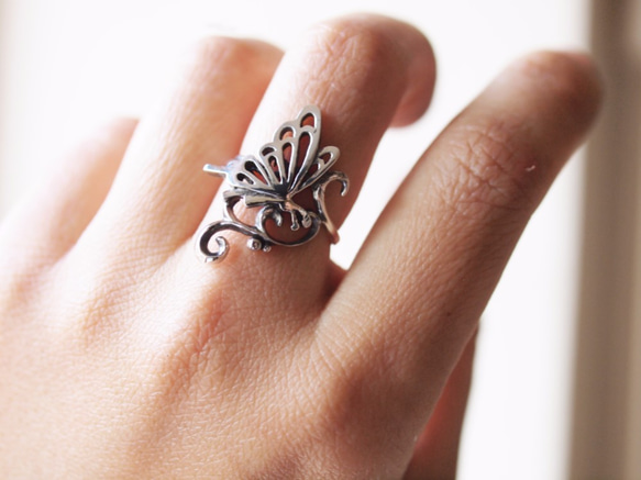 [定做] 蝴蝶和蔓藤花紋戒指 第4張的照片