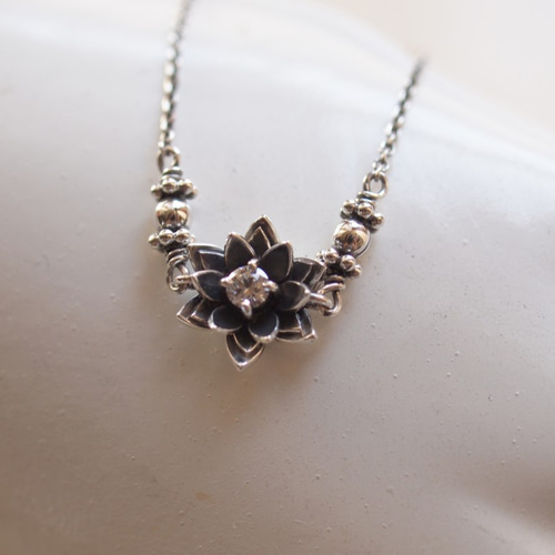 受注製作】蓮の花のブレスレット ブレスレット SSCROWS 受注製作】蓮の花のブレスレット ブレスレット SSCROWS