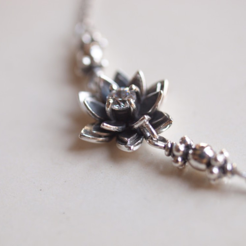 受注製作】蓮の花のブレスレット ブレスレット SSCROWS 受注製作】蓮の花のブレスレット ブレスレット SSCROWS