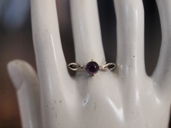 簡單的紫水晶戒指 第7張的照片