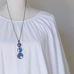 [二月下旬裝運]岡谷蠶絲藍色的外觀吊墜和耳環&lt;從布板&gt; 第2張的照片