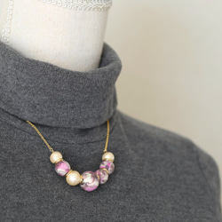 布珍珠和棉花珍珠項鍊&lt;自由織物·珊紫色系統&gt; 第3張的照片