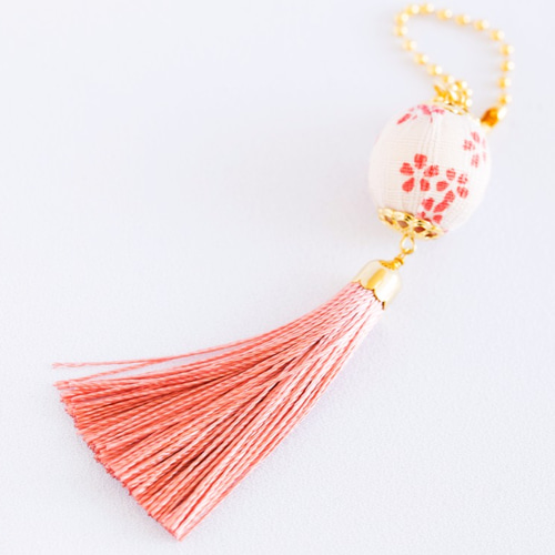 布珠とタッセルのバッグチャーム ＜桜 ピンク＞ バッグチャーム