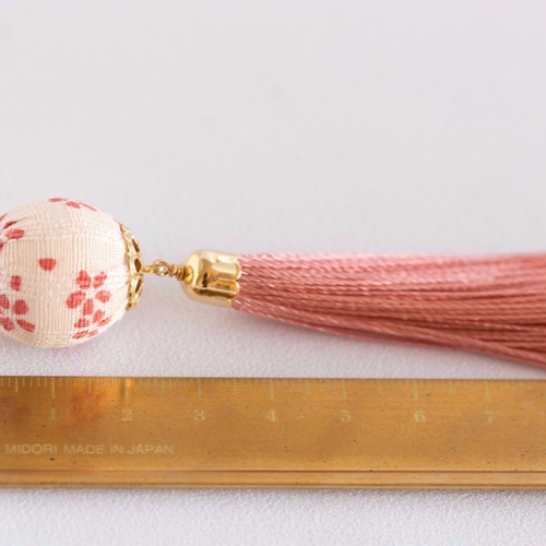 SOLD◆ ハンドメイド タッセル バッグ チャーム ピンク 猫 月 革タグ 糸 SOLD◇ ハンドメイド タッセル バッグ チャーム ピンク 猫 月 革