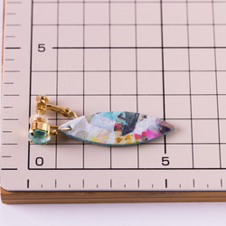 [允許佩戴耳環] 玻璃石和樹葉耳環 &lt;Liberty 織物/Alexandra 多色&gt; 第5張的照片
