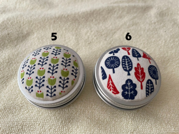 北欧柄くるみボタン　マカロン缶　ピルケース　お好きな柄2個セット 4枚目の画像