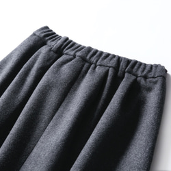 あたたかく、柔らかく質感のウールスカート　冬スカート　マキシ丈スカート　ダークグレー　201106-2 8枚目の画像