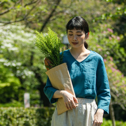 何枚も欲しい！洗練されたシンプルリネンブラウス　Tシャツ　13カラー展開　8分袖　Vネック  210404 6枚目の画像