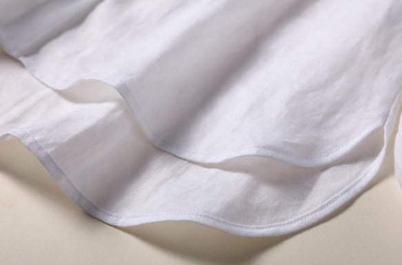 Botham 襯衫式襯衫，白色 210806-1，以其質感和輪廓打造時尚秋季造型。 第4張的照片