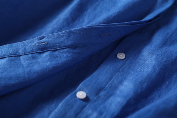 素材感とシルエットで秋のおしゃれを演出してくれるボザムシャツ　鮮やかな青色　210806-4 7枚目の画像
