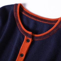 ★現貨★ 只需隨意披上，即可打造明亮歡快的造型。 100%羊毛開襟衫。同色系開襟衫 210901-1 第2張的照片