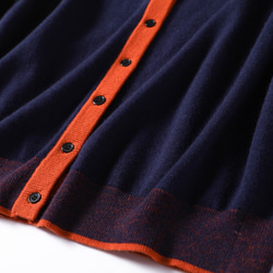 ★現貨★ 只需隨意披上，即可打造明亮歡快的造型。 100%羊毛開襟衫。同色系開襟衫 210901-1 第5張的照片