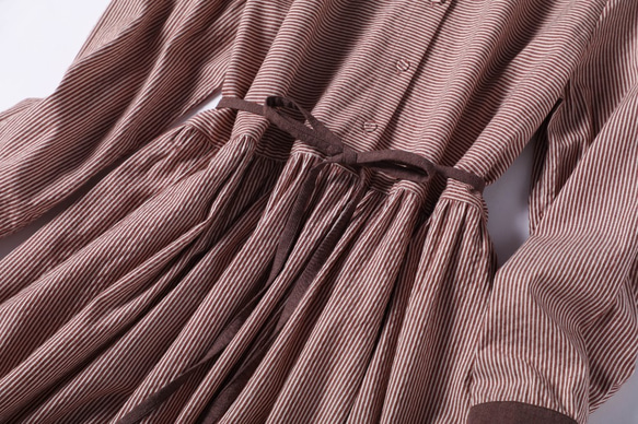亞麻的堅挺和棉的柔軟。棉麻特種布料條紋洋裝211002-1 第3張的照片