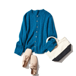 ☆20％オフ☆表情豊かなウールカーディガン手編みアラン模様と透かし