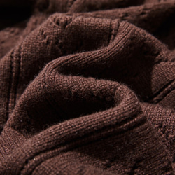 富有表現力的羊毛開襟衫 手工編織阿蘭圖案和鏤空開襟衫 咖啡色 211201-3 第8張的照片