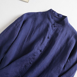 f62013 麻100％　シャツ　立て襟　長袖　夏の日避けにも　紺色 2枚目の画像