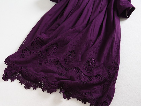 f70610（再販4）コットン生地　刺繍裾ワンピース　裏地付き　紫 3枚目の画像