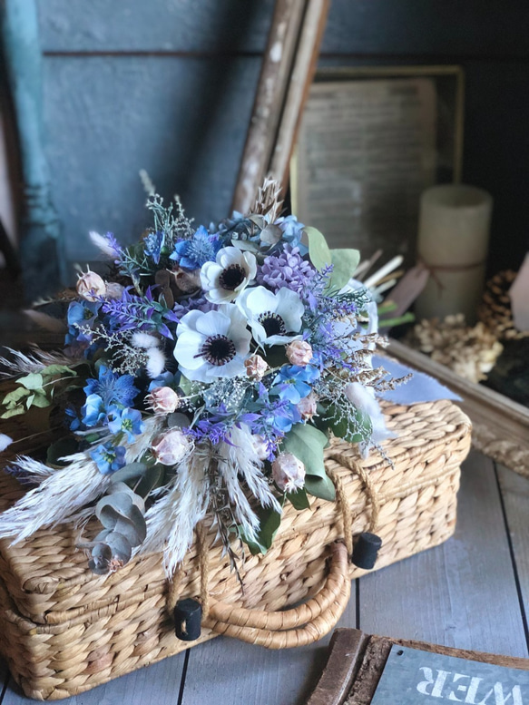 アネモネのナチュふわクラッチブーケ/ blue × lavender purple 4枚目の画像