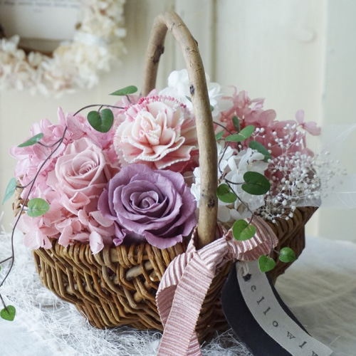 母の日に。花摘みアジサイバスケット ラッピング付き プリザーブド