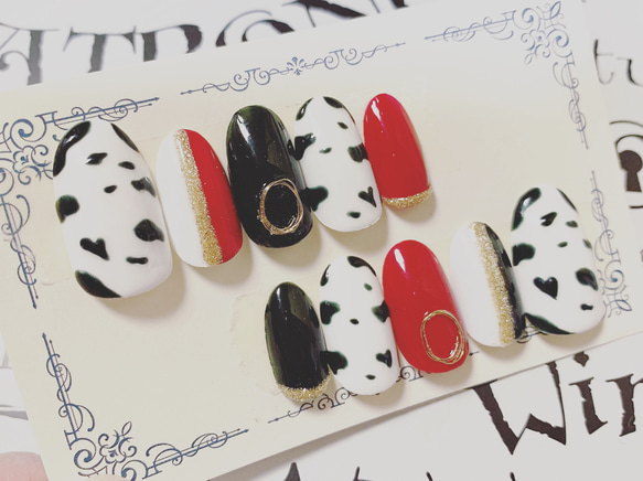 ネイルチップ ダルメシアン 黒 赤 ちゅるん カラー変更 オーダーネイル ネイルチップ ダルメシアン 黒 赤 ちゅるん カラー変更 オーダー