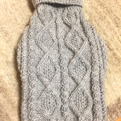 幸福と安全のアラン模様 ダブルケーブルで編み込んでいます。アラン