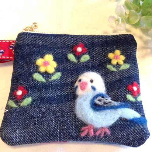 猫くんお散歩刺繍　羊毛フェルト生地のポーチ Amazon.co.jp: 猫さんとお花畑刺繍 羊毛フェルト生地のバッグ