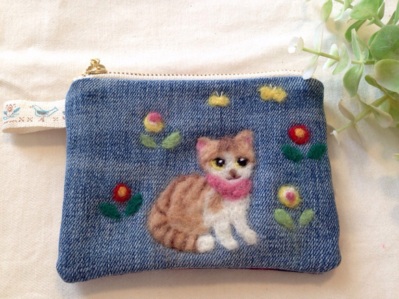 フェルトと刺繍でつくる 猫のブローチ キット ミケ NSB-1