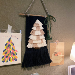 《クリスマスツリー②》手織物　毛糸　ユニーク　インテリア　weaving 壁掛け　小物　ハンギング 3枚目の画像