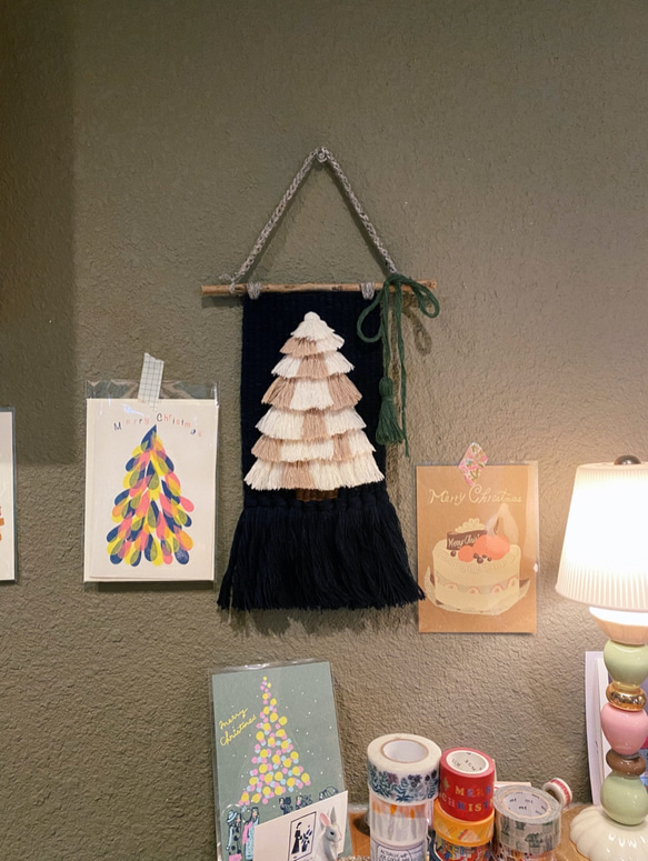 《クリスマスツリー②》手織物　毛糸　ユニーク　インテリア　weaving 壁掛け　小物　ハンギング 4枚目の画像