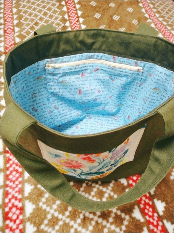 手縫い刺繍のトートバッグ ♪ 2枚目の画像