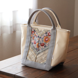 Embroidery decoration totebag Msize キナリ×アイスグレー 1枚目の画像