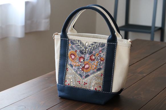 Embroidery decoration トートバッグ Ssize キナリ×ネイビー（ショルダー付） 2枚目の画像