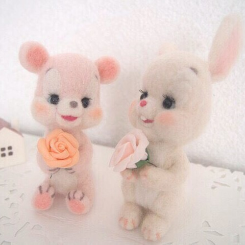 羊毛フェルト うさぎ くま ブローチ 指輪 イヤリング さえ 羊毛
