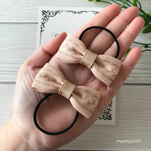 ベージュのニット柄リボンのキッズツインヘアゴム （ゴムの交換